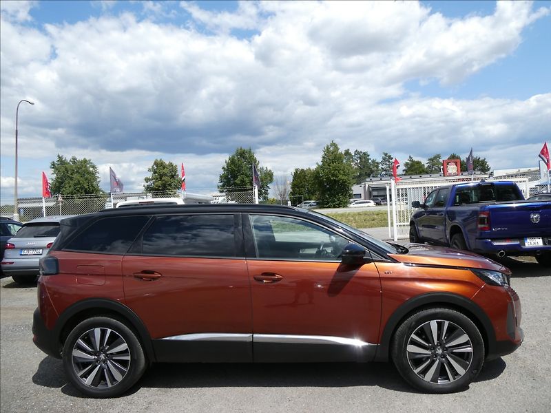 Peugeot 5008 2,0 HDi 130kW GT 7.míst AT8 - fotka 12 z 50