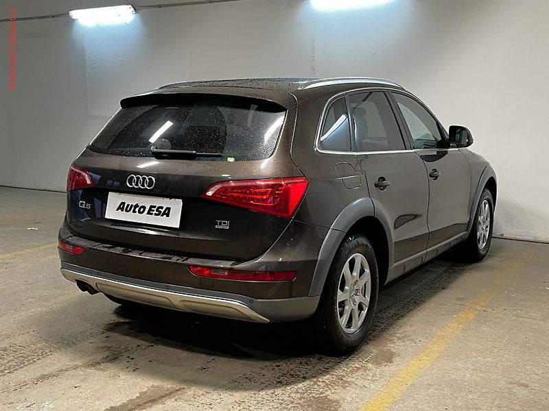 Audi Q5 (2012) 2.0 TDi Quattro, AT, bixen - fotka 4 z 16