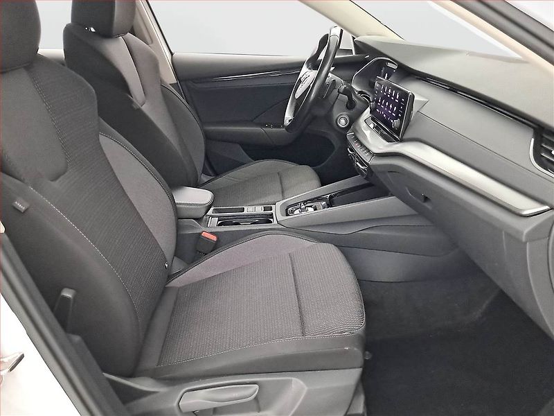 Škoda Octavia (2023) Ambition 1.5 TSI e-tec - fotka 9 z 20