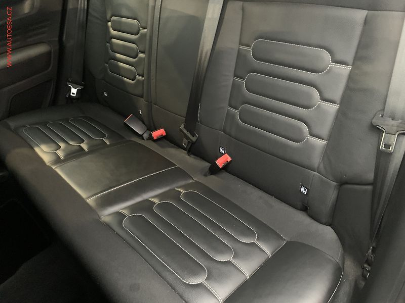Citroën C4 Cactus (2016) 1.2 PT, Shine, kůže, navi - fotka 10 z 19
