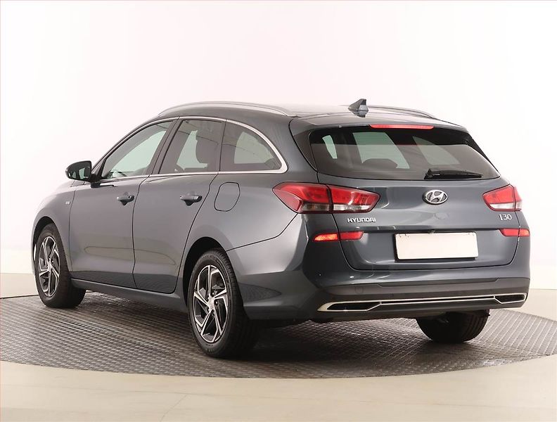 Hyundai i30 (2021) Smart 1.5 T-GDI MHEV, Automat - fotka 4 z 22
