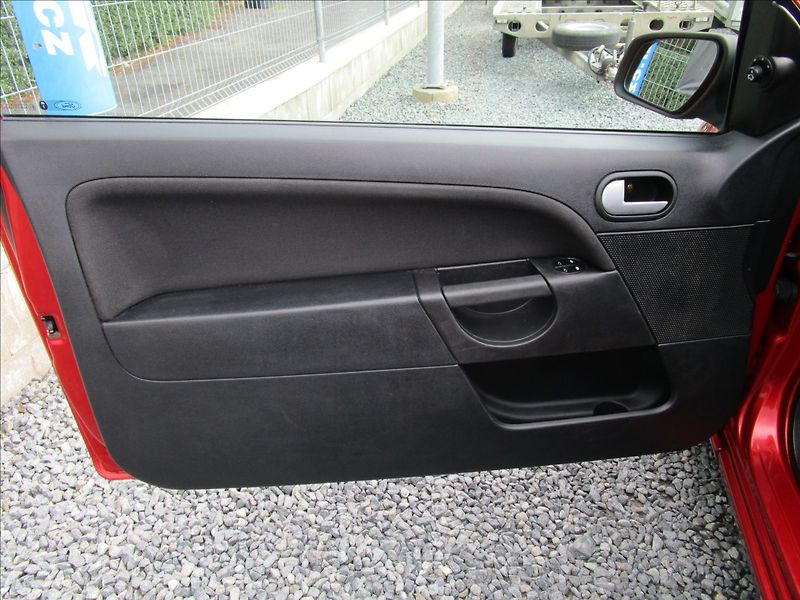 Ford Fiesta 1.4i 16V, Klima - fotka 18 z 41