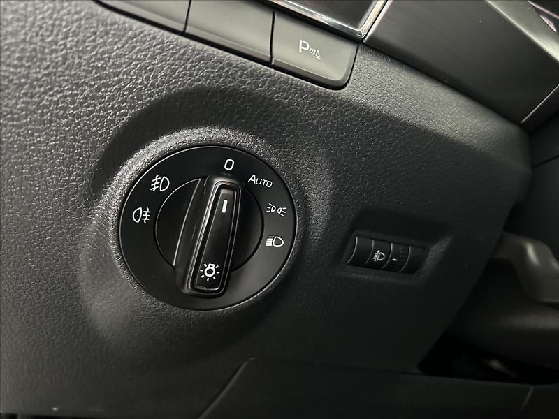Škoda Fabia 1,2   TSI 81kW,SERVISKA,STYLE - fotka 11 z 28