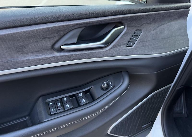 Jeep Grand Cherokee (2022) +LONG+PENTASTAR+LPG+LIMITED+ - fotka 18 z 22