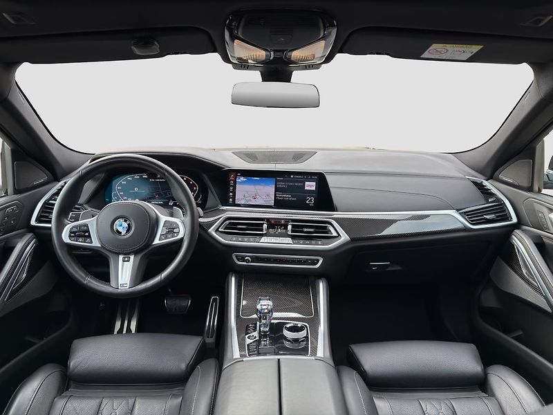 BMW X6 M50i - fotka 4 z 20