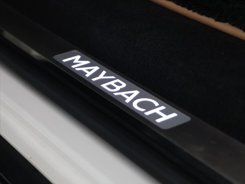 Mercedes-Benz Třídy G 6,0 650 Maybach Landaulet AMG - fotka 41 z 97