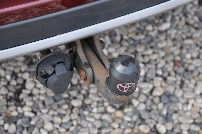 Toyota RAV4 2.5 Hybrid 4x4 Selection Kůže - fotka 13 z 31