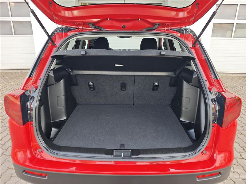 Suzuki Vitara 1,4 BoosterJet Hybrid  Premium - fotka 12 z 22