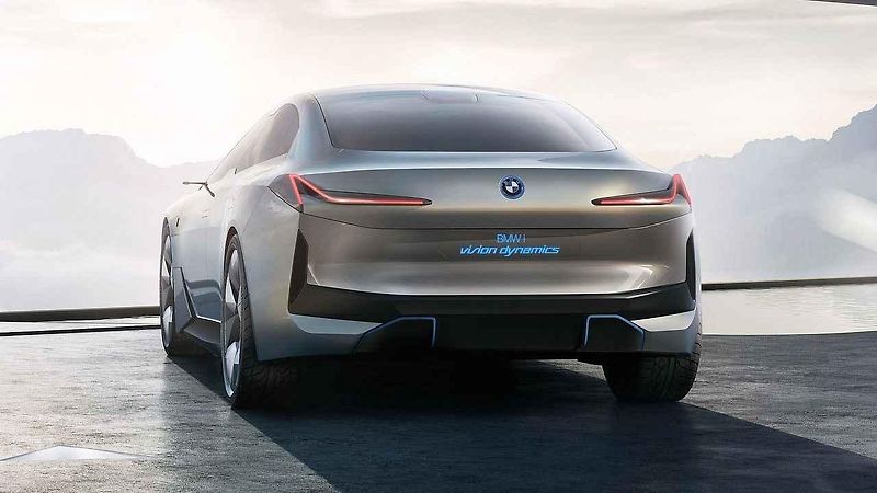 Koncept BMW i Vision Dynamics.