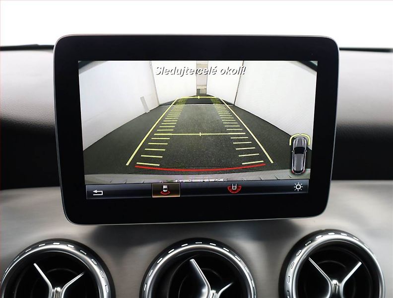 Mercedes-Benz GLA (2017) AMG line 220 d, Automat - fotka 15 z 20