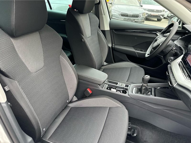 Škoda Octavia Combi Selection 2,0 TDI 85 kW - fotka 18 z 22