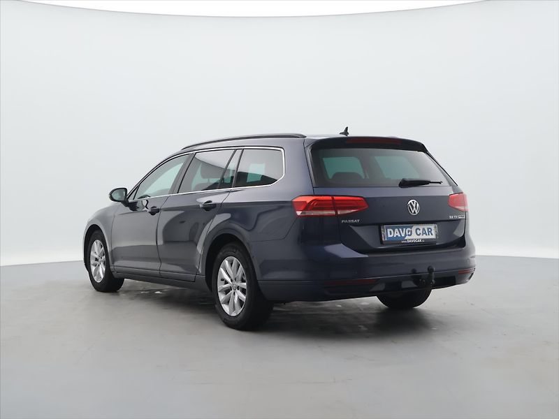 Volkswagen Passat 2.0 TDI 110kW Comfortline - fotka 4 z 29