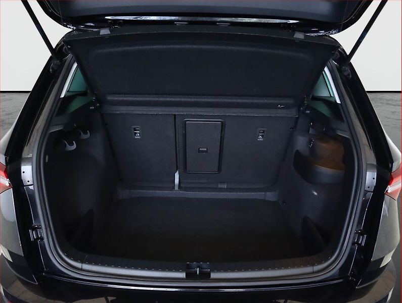 Škoda Karoq (2023) Style 2.0 TDI, ČR, DPH, Style - fotka 14 z 22