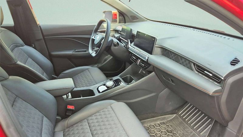 MG MG3 HEV EXCLUSIVE 1.5 AT3 (143kw/1 - fotka 24 z 35