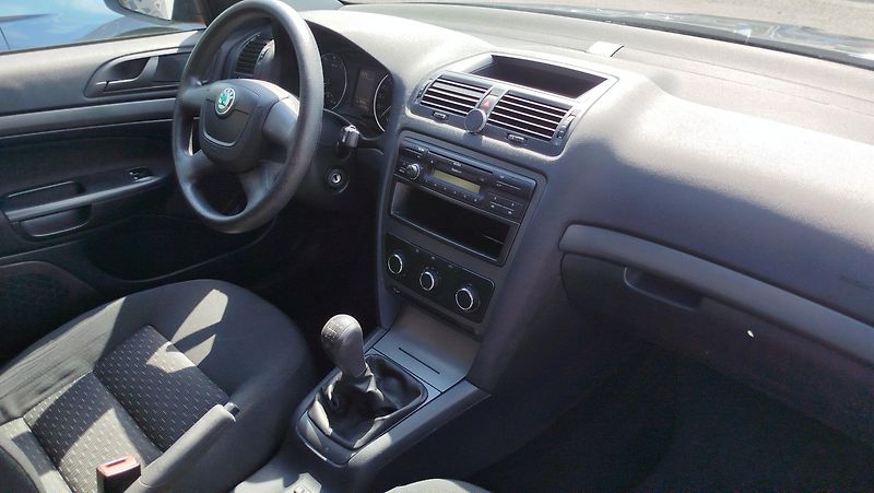 Škoda Octavia (2011) 1.4 tsi  TOP STAV - fotka 7 z 27