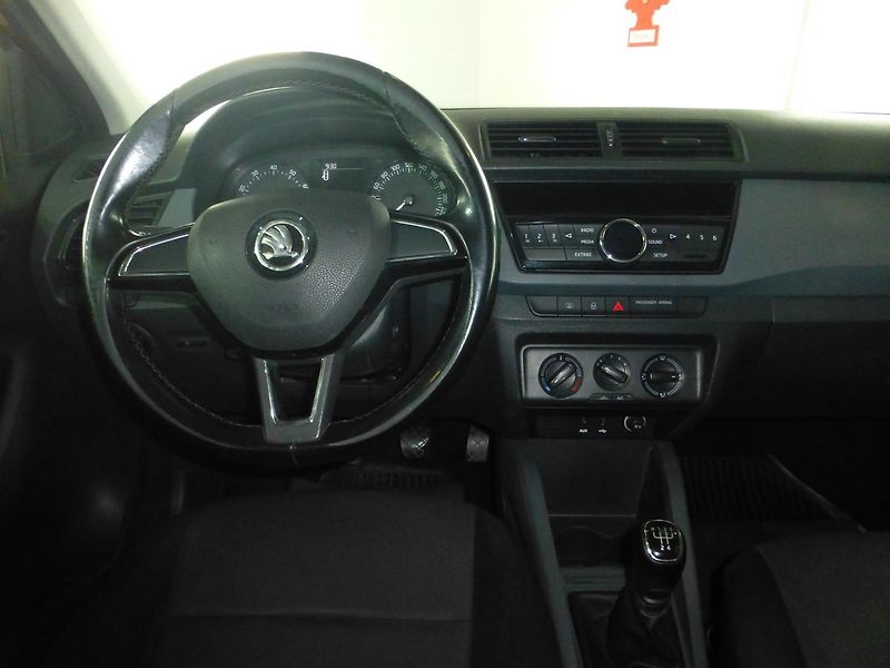 Škoda Fabia (2017) 1,2TSI-66KW**KLIMATIZACE - fotka 15 z 23