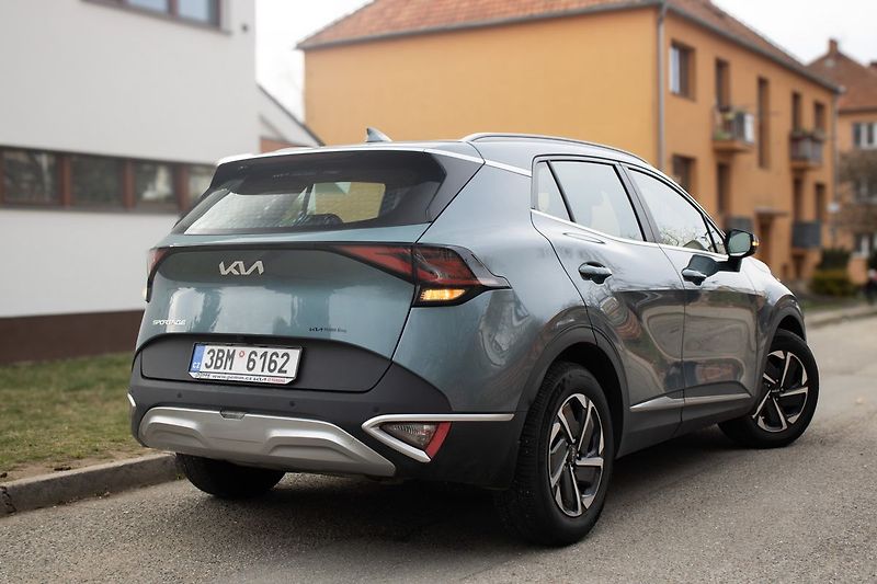 Kia Sportage 100% stav, servis - fotka 7 z 35