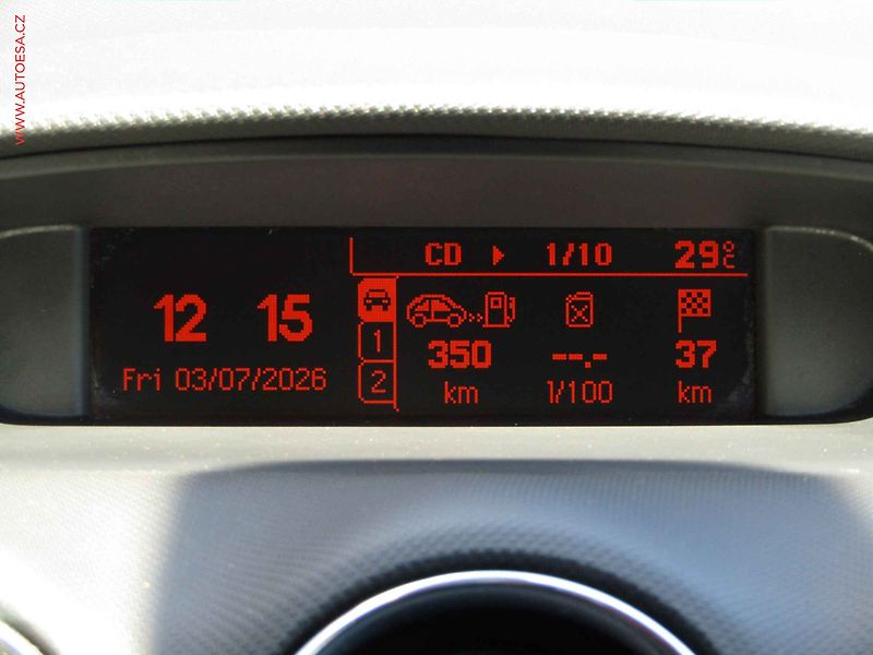 Peugeot 308 (2010) 1.6HDi, ČR, Premium - fotka 15 z 16