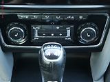 Škoda Superb (2013) 2.0 TDi 4x4, ČR, DSG, bixen - náhled 12