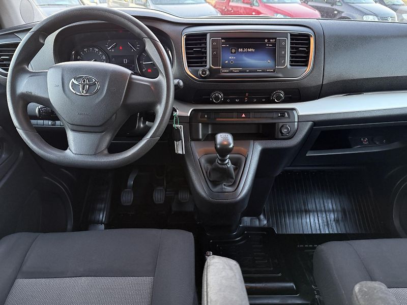 Toyota ProAce Verso 2.0D- 4D 150 ČR - fotka 11 z 19