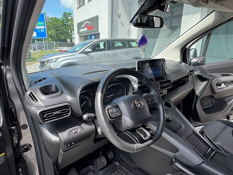 Toyota ProAce City Verso (2021) 1.2, 7míst, automat - fotka 14 z 30
