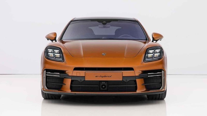 Česká premiéra Porsche Panamera v pražském bytě