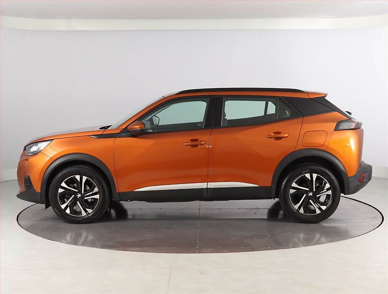 Peugeot 2008 (2020) 1.5 BlueHDi, Serv.kniha, Kůže - fotka 6 z 21