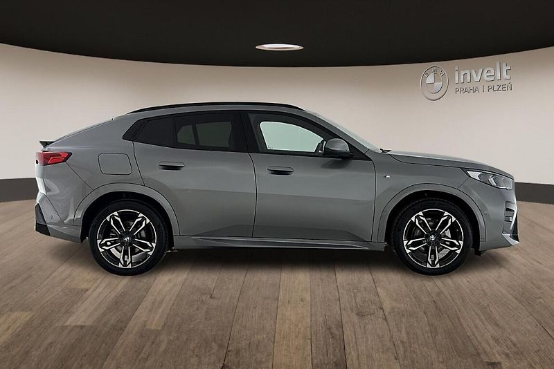 BMW X2 xDrive20d - fotka 2 z 25