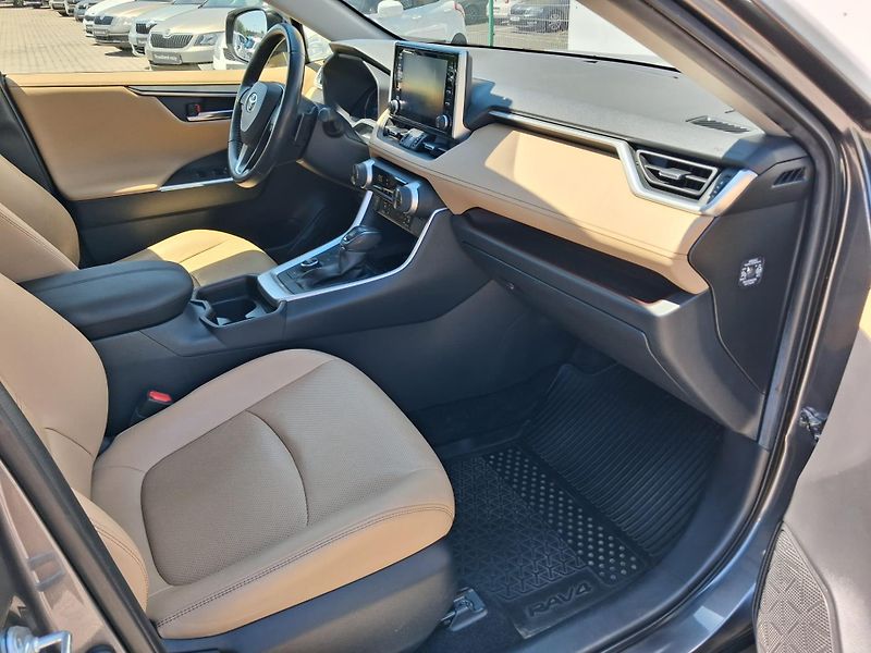 Toyota RAV4 2.5 HSD e-CVT AWD Executive - fotka 18 z 24