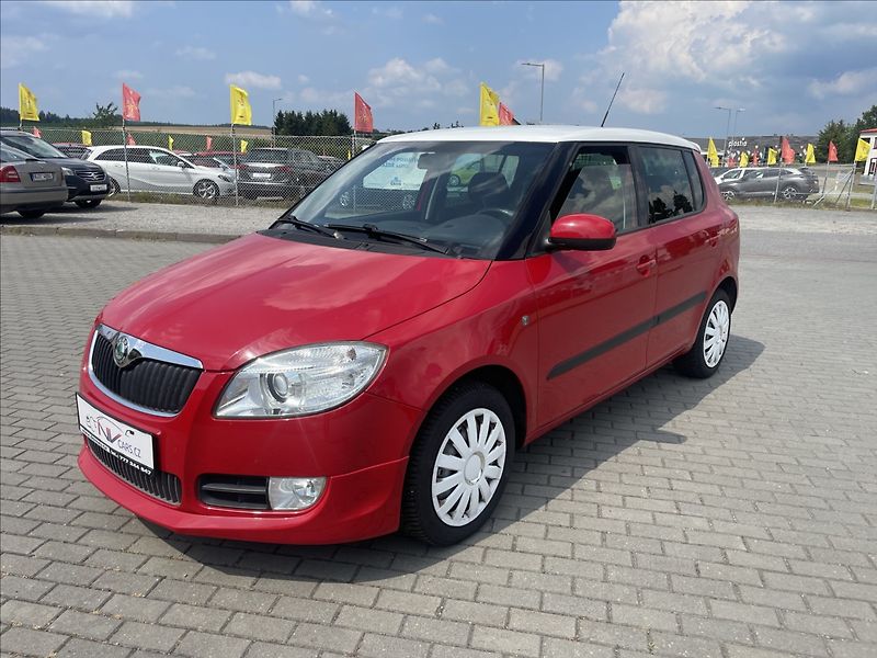 Škoda Fabia 1,6 i 77kw Sportline Klimatron - fotka 1 z 40