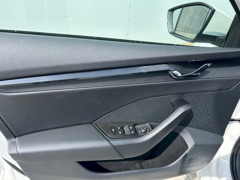 Škoda Octavia (2023) OCT.COM AMB TD 110/2.0 A7A - fotka 14 z 26