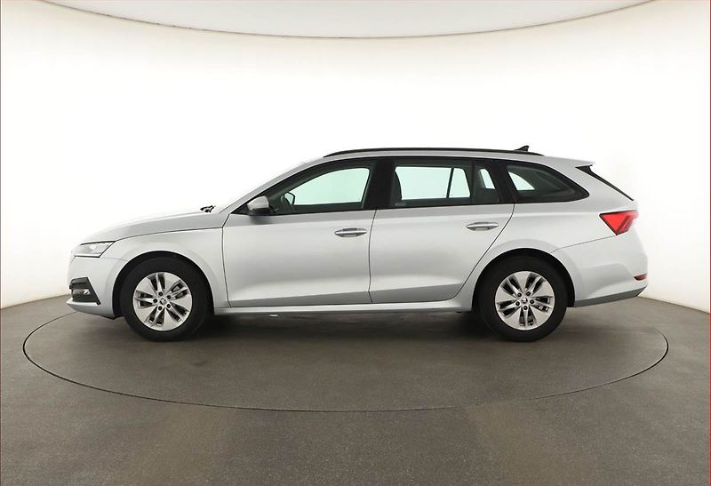 Škoda Octavia (2021) 2.0 TDI, Tempomat - fotka 3 z 20