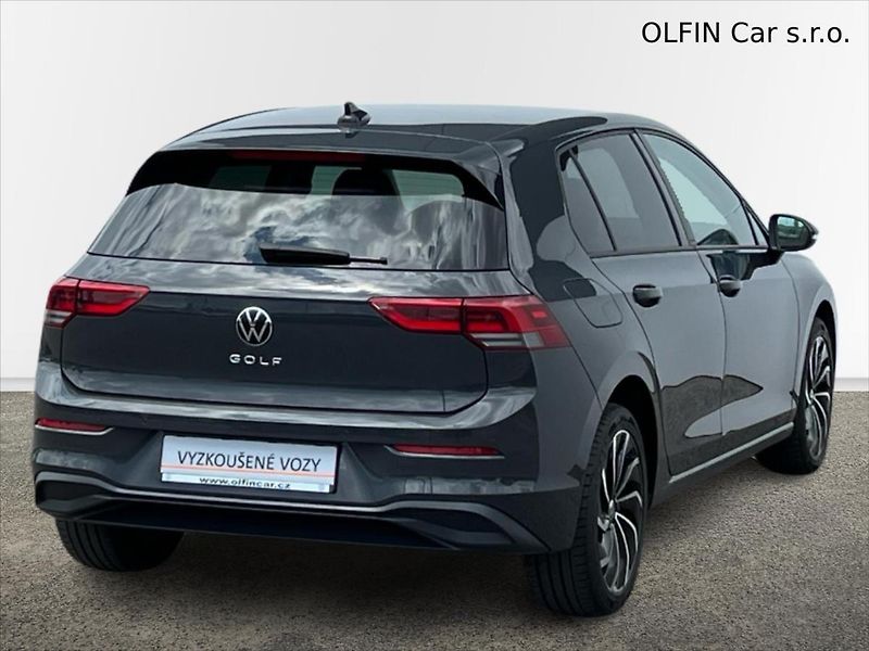Volkswagen Golf 1,5 TSi 96kW LIFE  8 - fotka 2 z 23