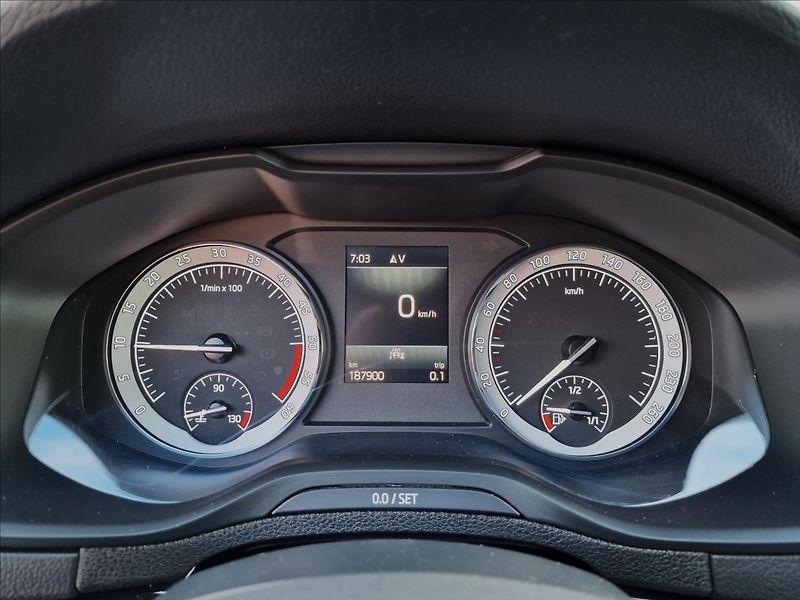 Škoda Karoq 2.0 TDI Style, ČR,1.Majitel - fotka 22 z 50