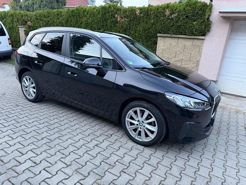 BMW Řada 2 (2023) 218I-nový model-panorama-TOP - fotka 2 z 19