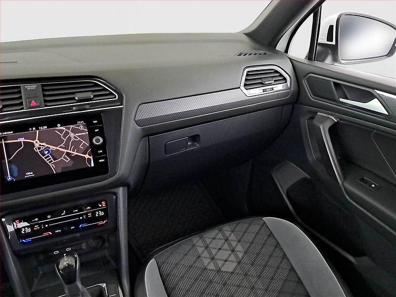 Volkswagen Tiguan Allspace (2022) R-Line 2.0 TSI - fotka 8 z 22