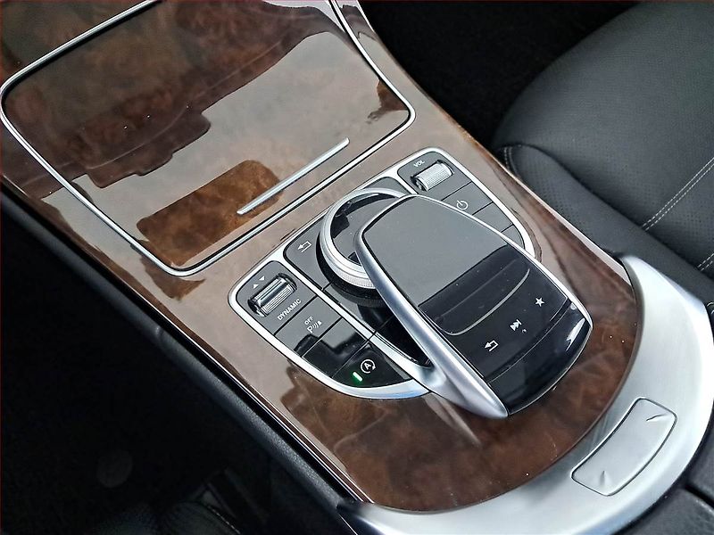Mercedes-Benz Třídy C (2016) Avantgarde C 250 d 4MATIC - fotka 18 z 19