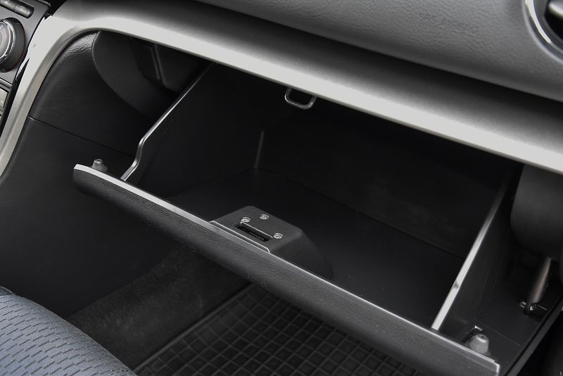 Mazda 6 MZR 2.0 DISI A/T,KLIMA,TEMP,AL - fotka 33 z 39