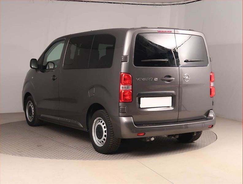 Opel Vivaro (2021) 1.5 CDTI, Bus, 9Míst, ČR, 1Maj - fotka 4 z 16