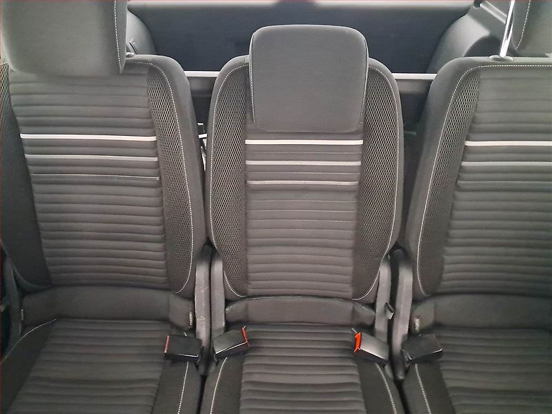 Volkswagen Touran (2015) Comfortline 2.0 TDI, Navi - fotka 10 z 18