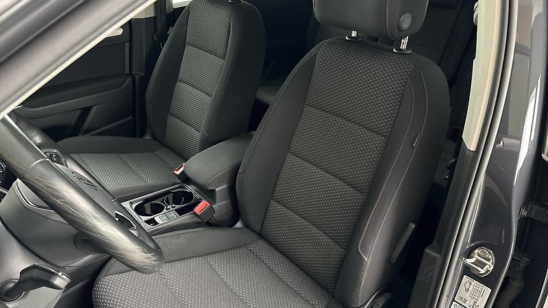 Volkswagen Touran 2.0 TDI DSG Comfortline - fotka 15 z 27