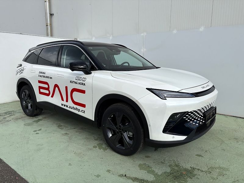 BAIC X5 (2025) 1.5, 138kW, A/T, Kamera, PANO - fotka 1 z 25