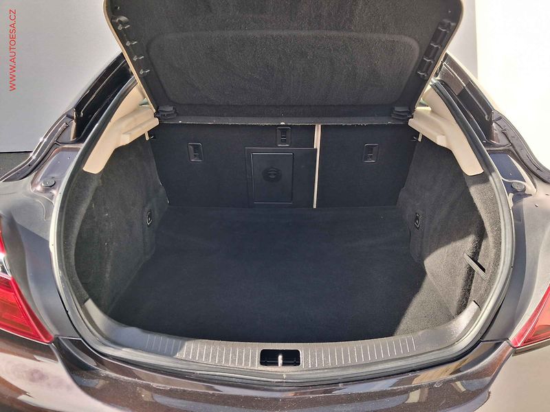 Opel Insignia (2015) 2.0CDTi, 1.maj, Bixen, navi - fotka 7 z 19