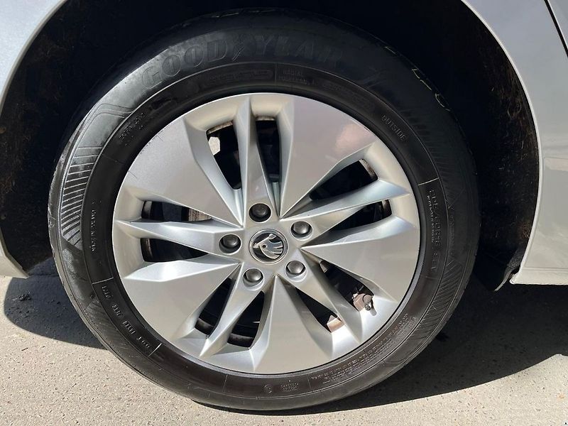 Škoda Octavia 2.0TDI-85KW/2022/1M,WEBASTO-ZÁ - fotka 12 z 48