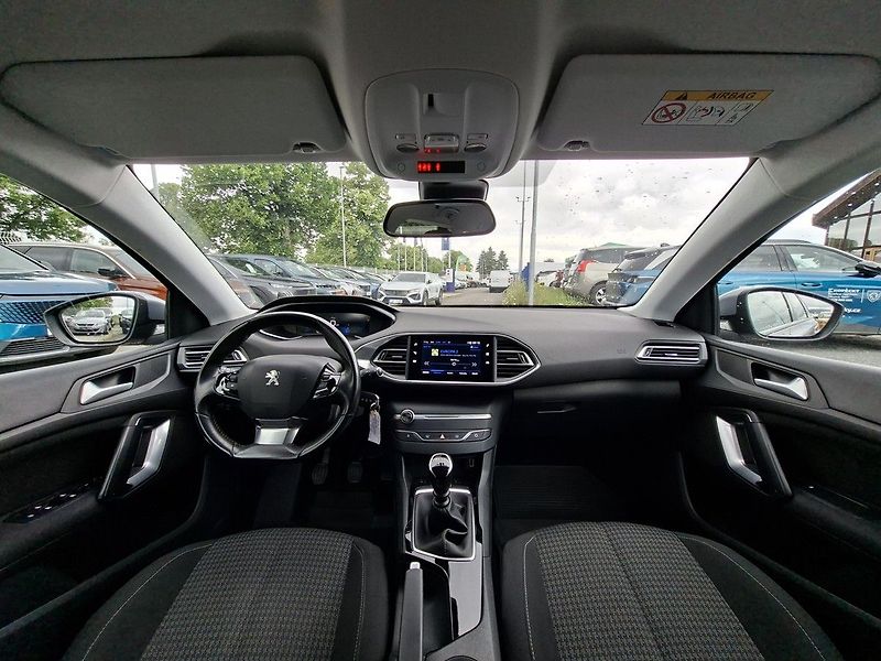 Peugeot 308 SW ACTIVE PACK 1.5 BHDi 130k M - fotka 2 z 26