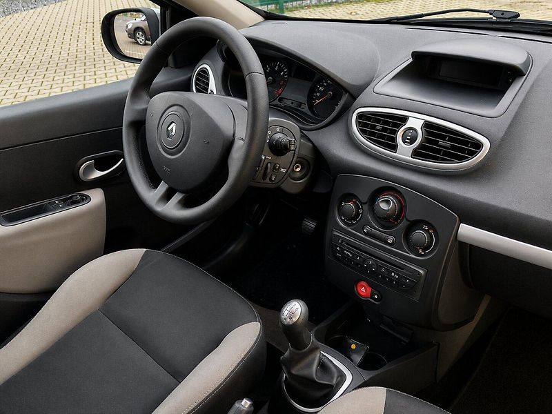 Renault Clio Combi 1,5 dCi (55kW)*TAŽNÉ* - fotka 9 z 17