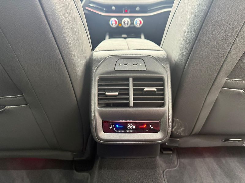 Škoda Superb Sportline 2.0TSI 195kw DSG 4x4 - fotka 23 z 26