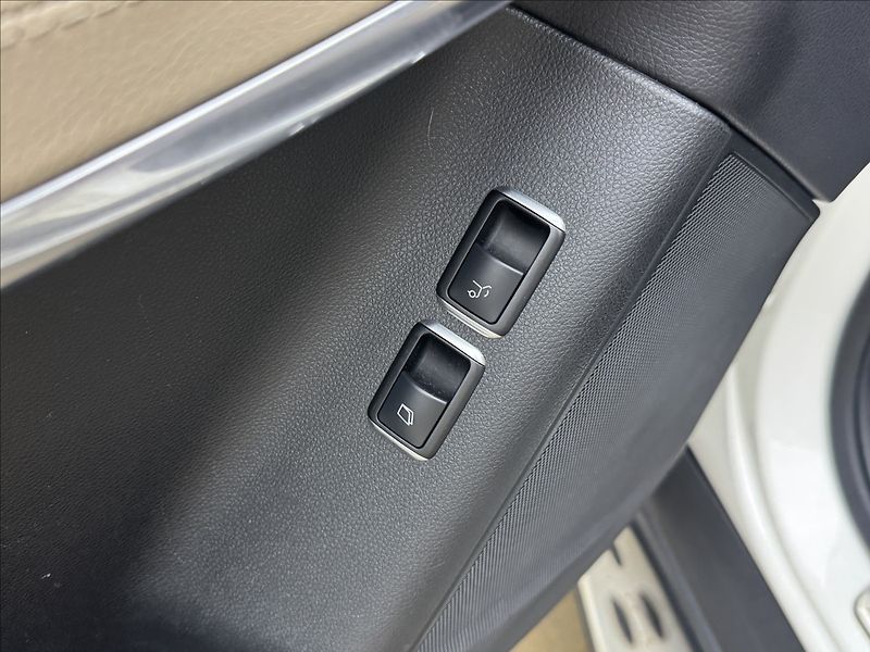 Mercedes-Benz GL 3,0 DPH AMG 4X4 NZTOP 360° TZ - fotka 36 z 48