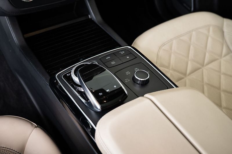Mercedes-Benz GLE d 4MATIC AMG - fotka 18 z 25