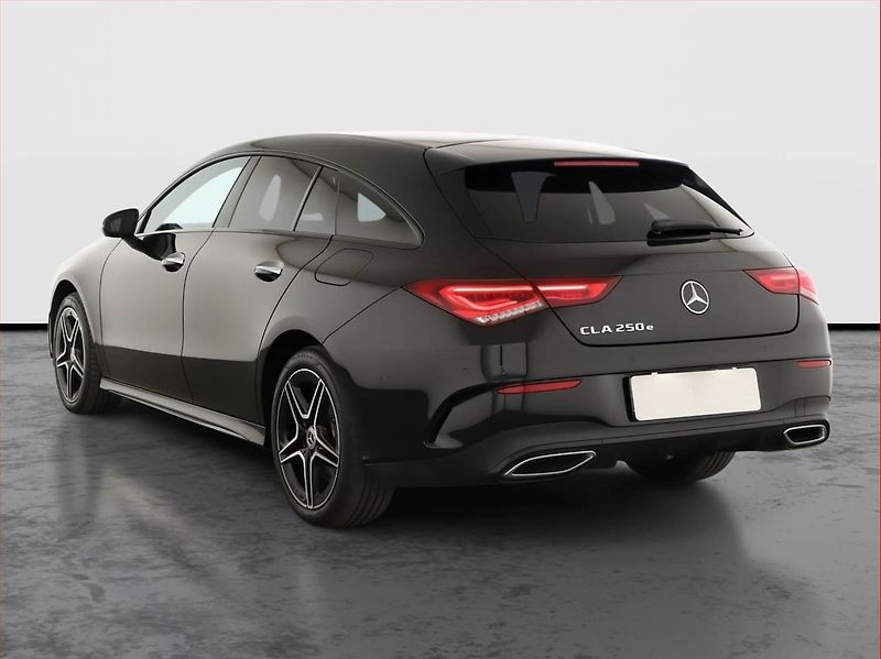 Mercedes-Benz CLA (2023) AMG Paket 250 e - fotka 4 z 29
